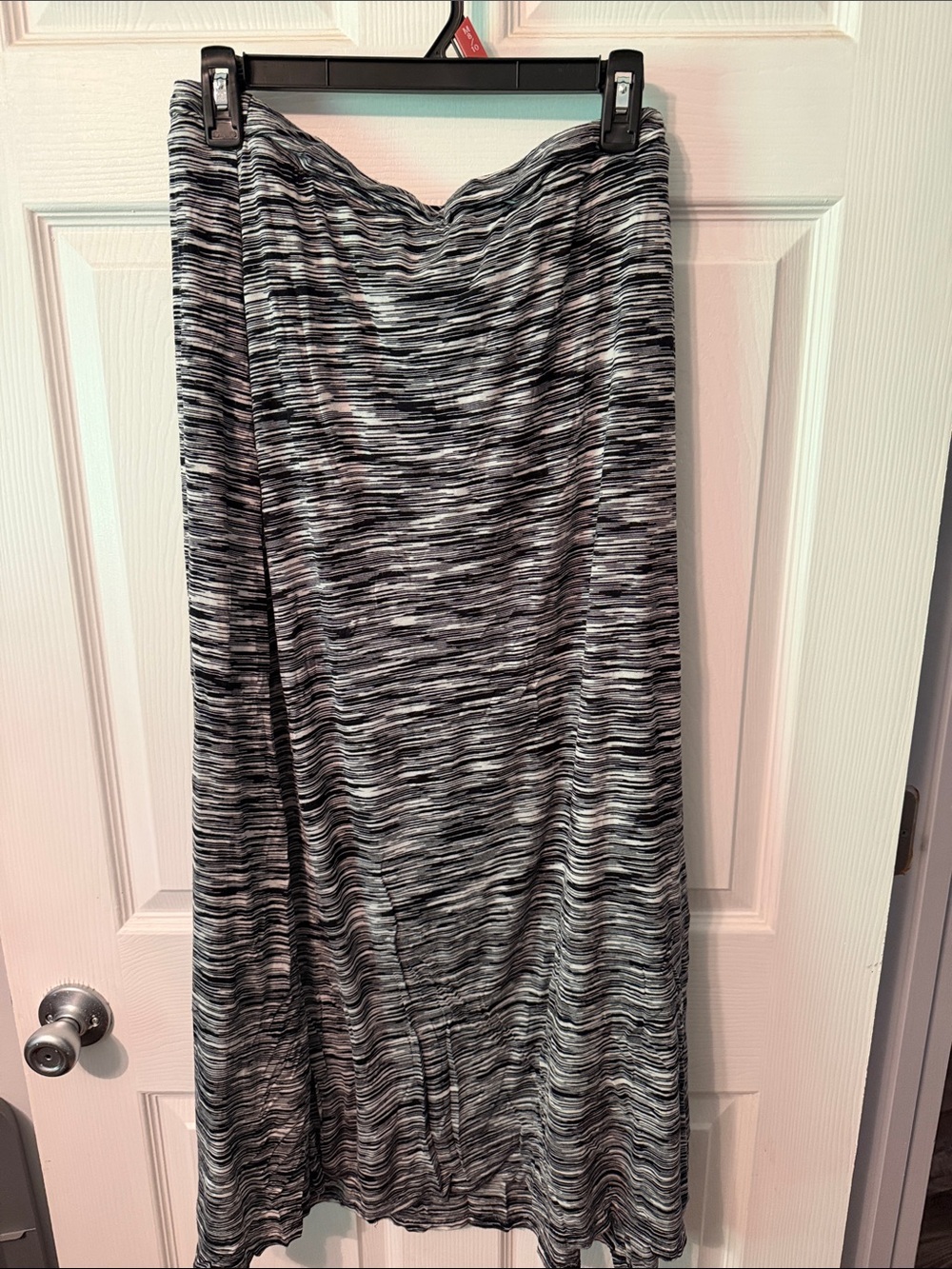 Roz & Ali Black and Gray Space-Dye Maxi Skirt